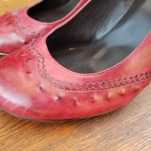 Max Studio Round Toe 1930's Style Raspberry Red Leather Pumps Women's Size 7.5 - Picture 5 of 10